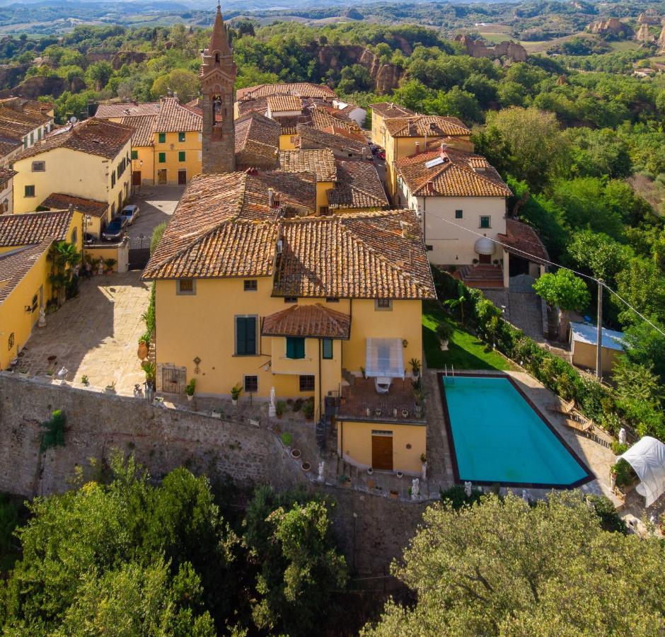 Fattoria Di Piantravigne Villa Storica Del 600 Case Malva Exterior photo